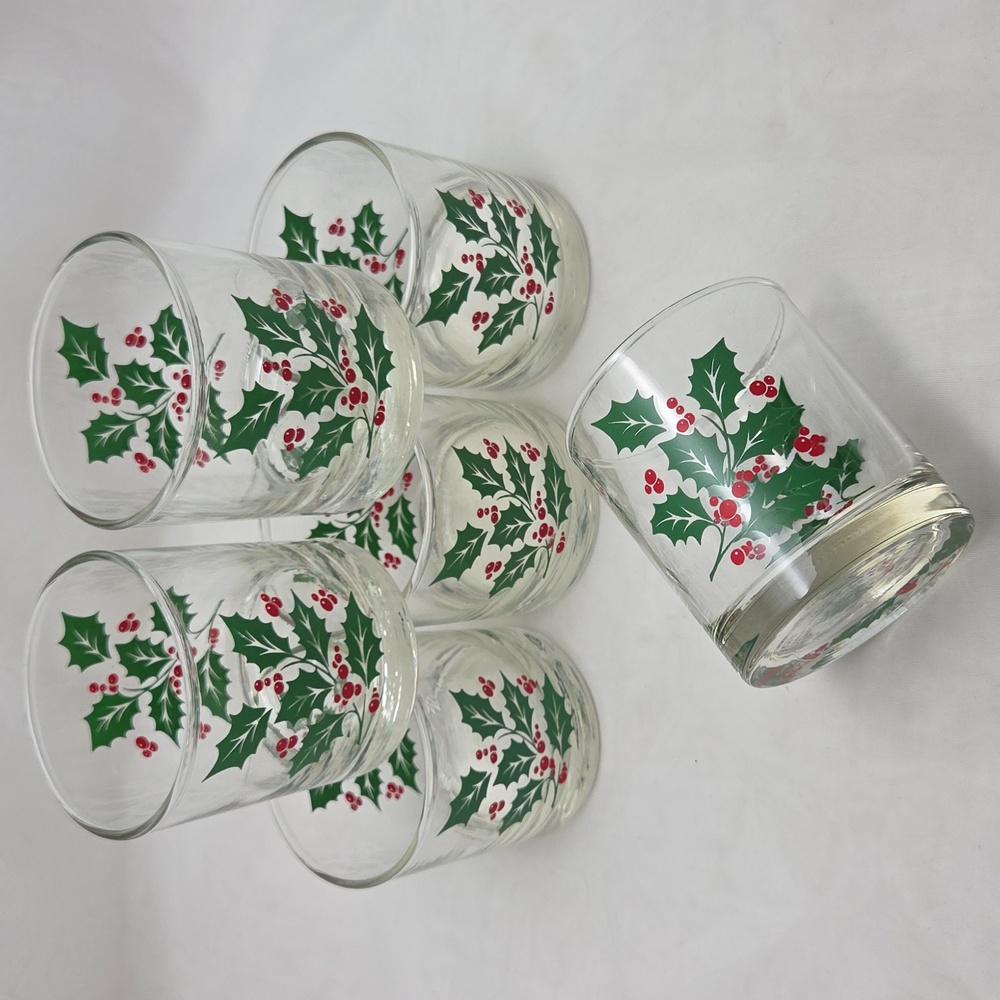 Indiana Holly Christmas Tumbler Glasses - Picture 11 of 11